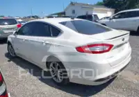 2015 Ford FUSION фото
