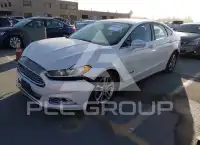 2015 Ford FUSION фото