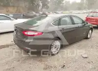 2015 Ford FUSION фото