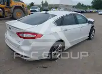 2015 Ford FUSION фото