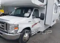 2015 Ford E-450 фото