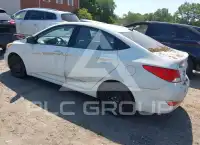 2015 Hyundai Accent photo