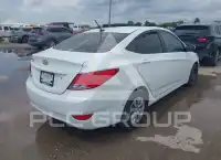 2015 Hyundai Accent photo