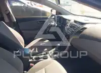 2015 Hyundai Elantra фото