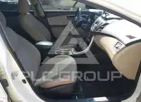 2015 Hyundai Elantra фото