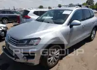 2015 Volkswagen Touareg photo