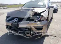 2015 Volkswagen Touareg фото