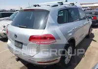 2015 Volkswagen Touareg photo
