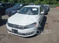 2015 Volkswagen Passat photo