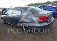 2015 Volkswagen Passat photo