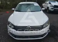 2015 Volkswagen Passat photo