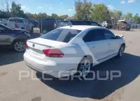 2015 Volkswagen Passat photo