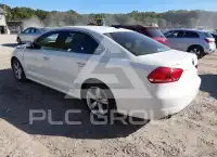 2015 Volkswagen Passat photo