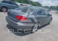 2015 Volkswagen Passat photo
