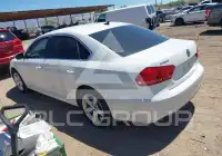 2015 Volkswagen Passat photo