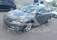 2015 Volkswagen Passat photo