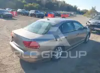 2015 Volkswagen Passat photo