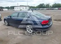 2015 Volkswagen Passat photo