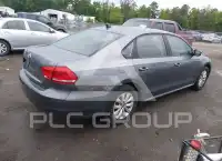 2015 Volkswagen Passat photo