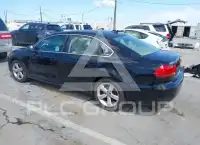 2015 Volkswagen Passat photo