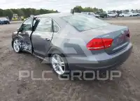 2015 Volkswagen Passat photo