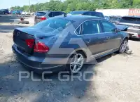 2015 Volkswagen Passat photo