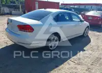 2015 Volkswagen Passat photo