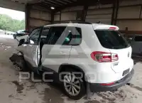 2015 Volkswagen Tiguan фото