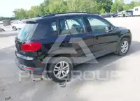 2015 Volkswagen Tiguan фото