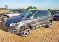 2015 Volkswagen Tiguan photo