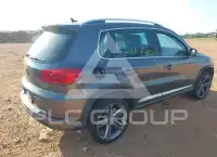 2015 Volkswagen Tiguan photo