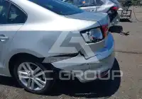 2015 Volkswagen Jetta photo