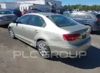 2015 Volkswagen Jetta photo