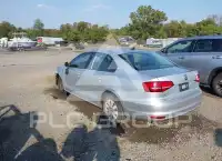 2015 Volkswagen Jetta photo