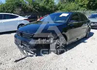 2015 Volkswagen Jetta photo