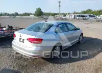 2015 Volkswagen Jetta photo