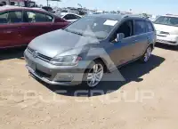 2015 Volkswagen GOLF photo