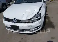 2015 Volkswagen GOLF photo