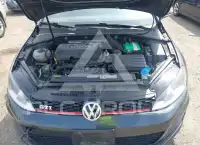 2015 Volkswagen GOLF photo