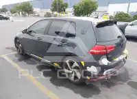 2015 Volkswagen GOLF photo