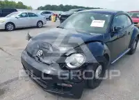 2015 Volkswagen BEETLE photo