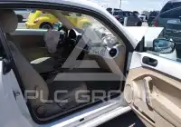2015 Volkswagen BEETLE photo