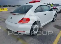 2015 Volkswagen BEETLE photo