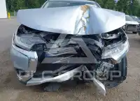 2016 Mitsubishi OUTLANDER фото