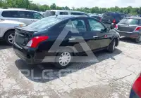 2016 Nissan VERSA photo