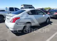 2016 Nissan VERSA photo