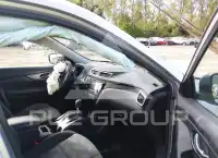 2016 Nissan ROGUE photo