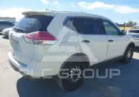 2016 Nissan ROGUE photo
