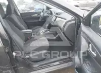2016 Nissan ROGUE photo
