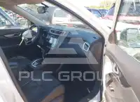 2016 Nissan ROGUE photo